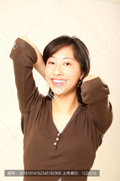 年輕可愛的亞洲女人