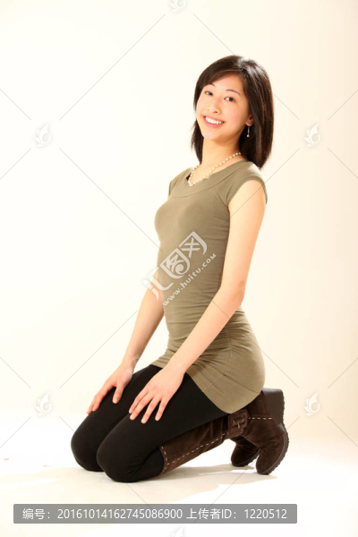 年輕可愛的亞洲女人