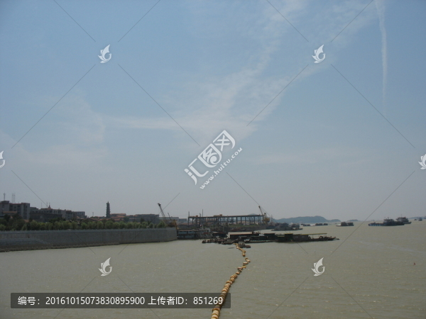 洞庭湖畔