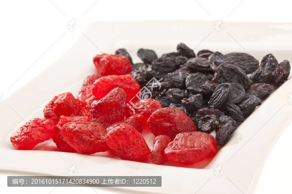 干草莓和葡萄干