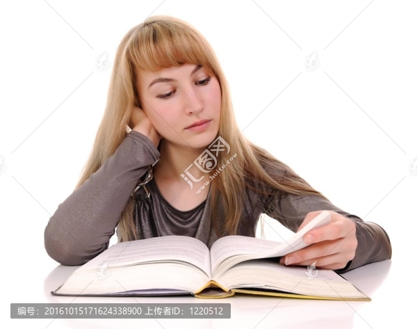 年輕婦女閱讀書
