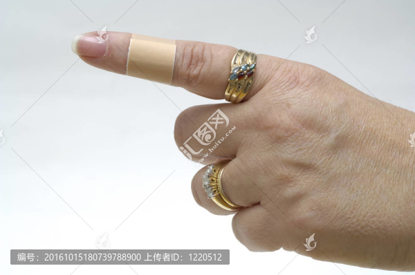 女性手用繃帶