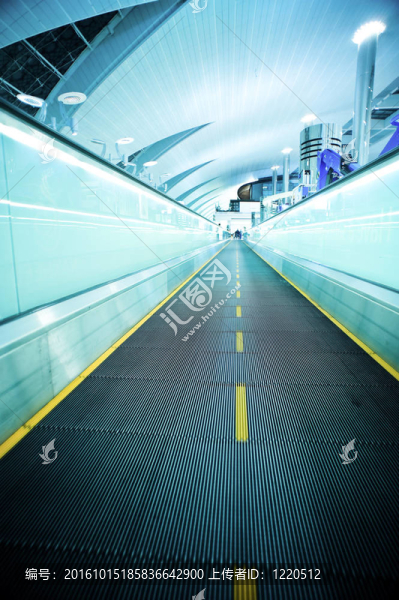 摘要機(jī)場