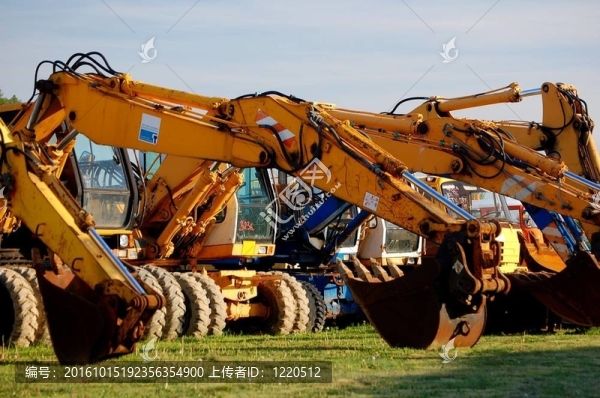 挖掘機(jī)