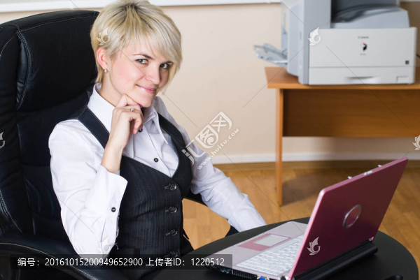年輕的女商人