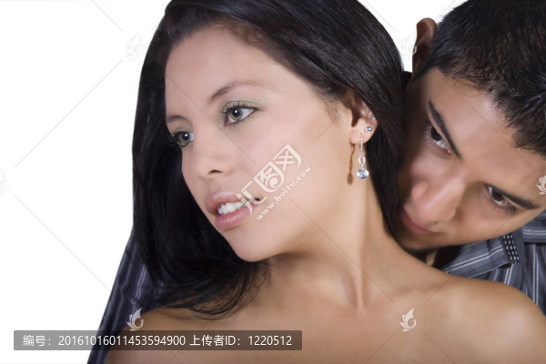 他們迷失在他的浪漫中