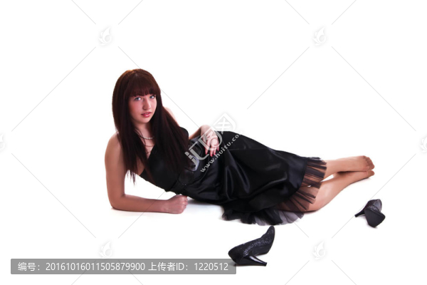 穿黑衣服的女人