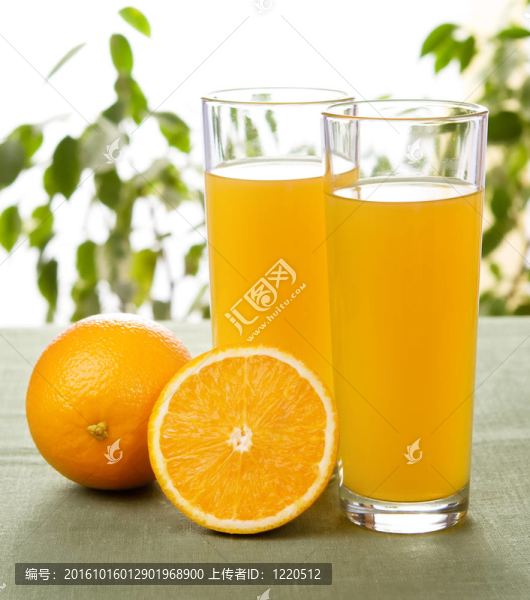 果汁杯橙汁