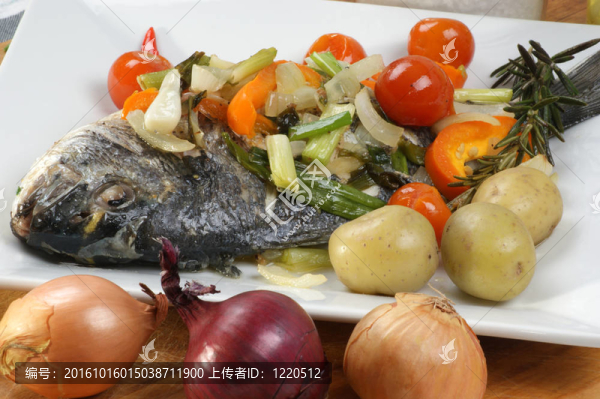 從希臘蔬菜有機(jī)鯛魚