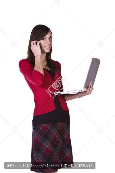 漂亮的女孩拿著筆記本電腦