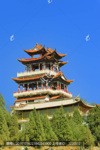 中國的廟宇亭臺和天空