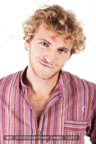金發(fā)的年輕人