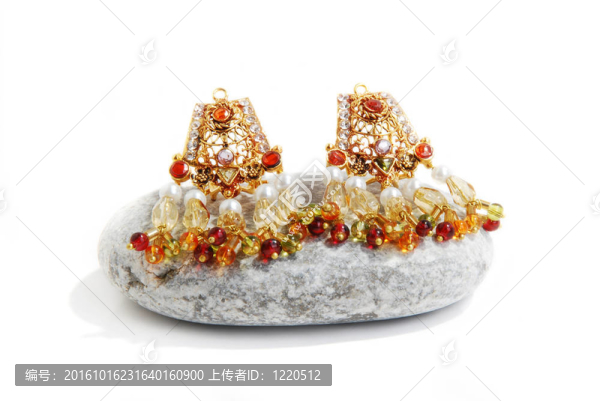 金耳環(huán)