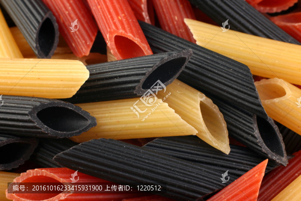 彩色通心粉
