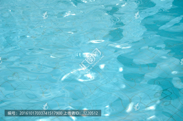 游泳池藍(lán)水