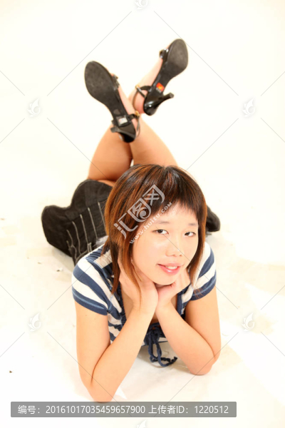 可愛的亞洲年輕女性模特