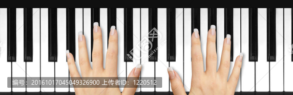 法國修剪指甲在鍵盤