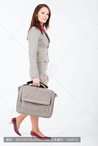 商務(wù)婦女隨案行走