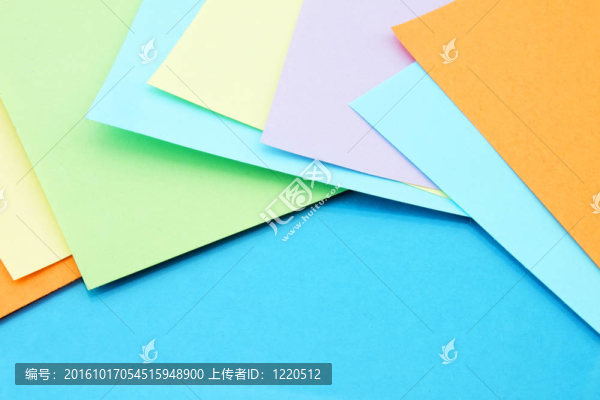 藍(lán)色鏡面上的貼紙