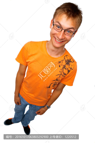 微笑的年輕人