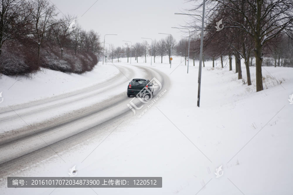 雪地汽車