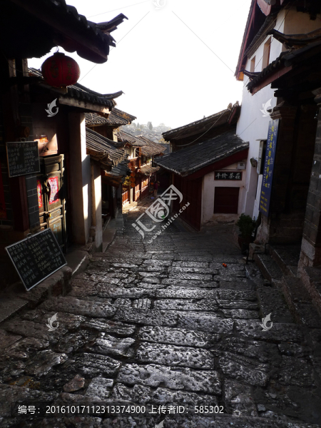 清晨石板小街