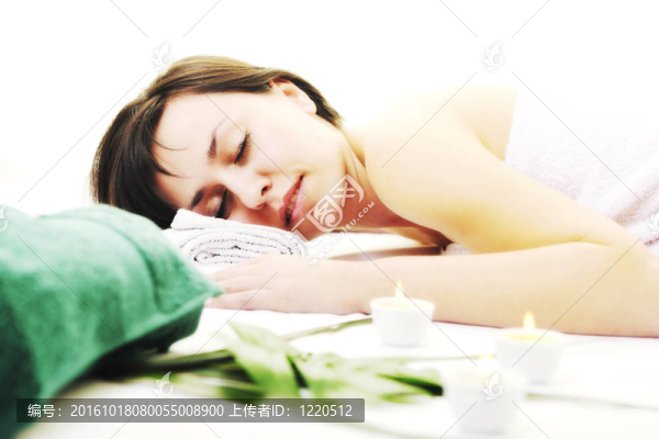 女人按摩