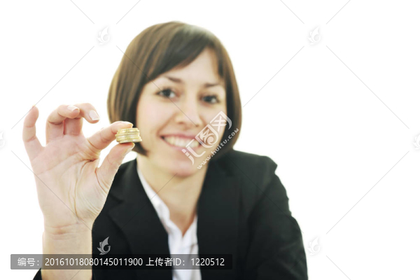 商業(yè)婦女在存錢罐里放硬幣