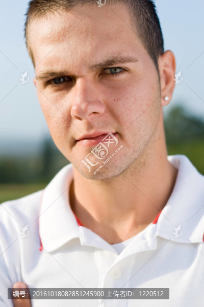 男孩