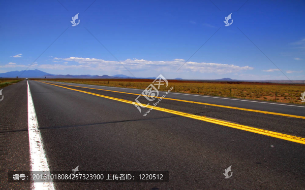 沙漠開車