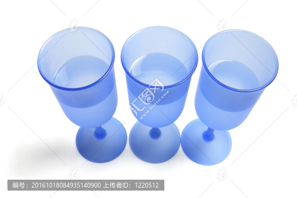 藍(lán)色的酒杯