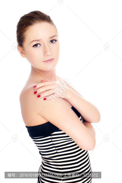 一個漂亮的藍眼睛年輕女孩的畫像