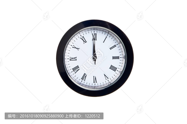 墻上安裝了12小時時鐘。