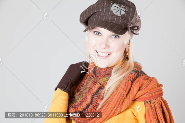 戴帽子的女人
