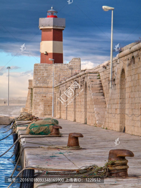 莫諾波利老港。Apulia。
