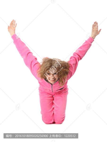 穿粉紅色衣服的女孩代表字母