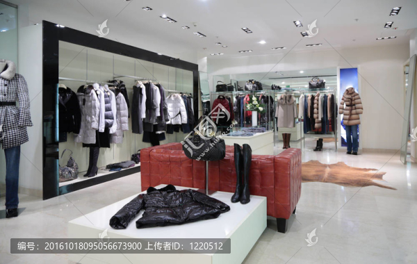 店內(nèi)女款