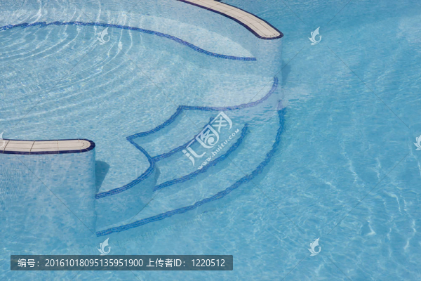游泳池