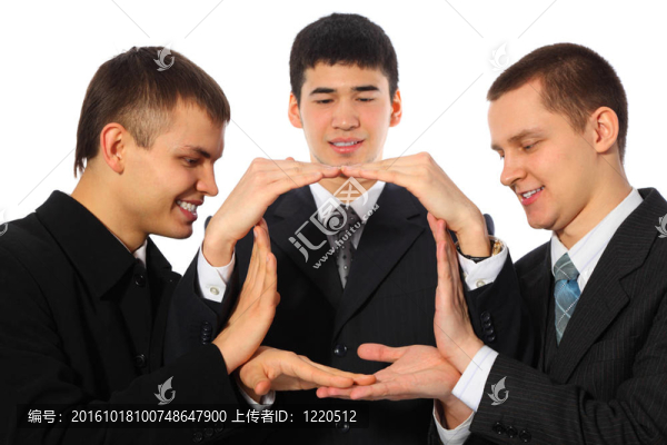 三年輕商人做棕櫚樹屋