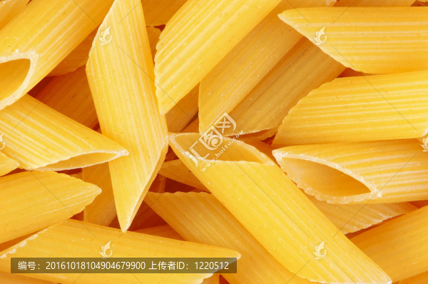 黃色的漂亮的通心粉