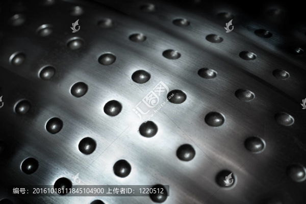 球形金屬表面孔
