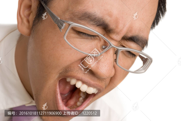 打哈欠