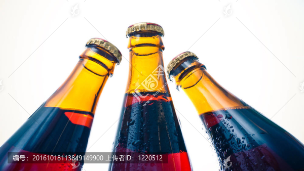 三瓶啤酒