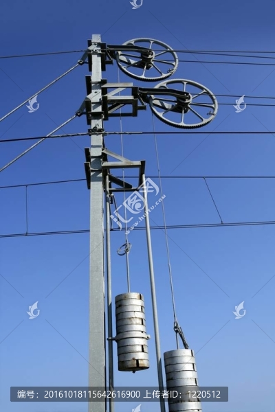 電纜和桿塔；電氣化鐵路