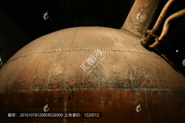 老式銅啤酒罐