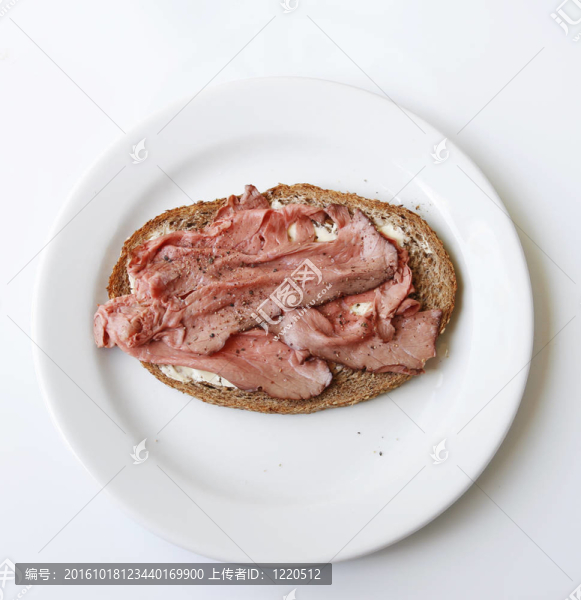 烤牛肉三明治
