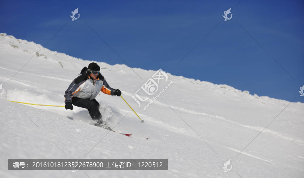 滑雪者免費(fèi)乘車
