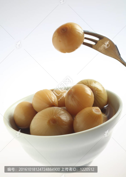 叉子腌洋蔥