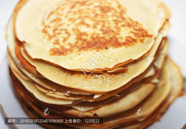 堆疊熱美味煎餅