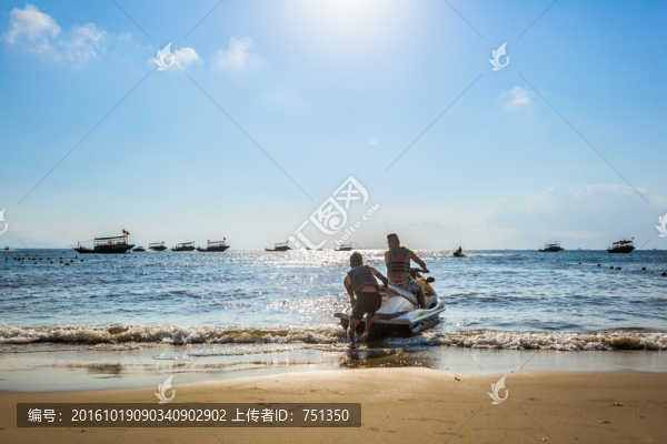 摩托艇海上運(yùn)動(dòng)